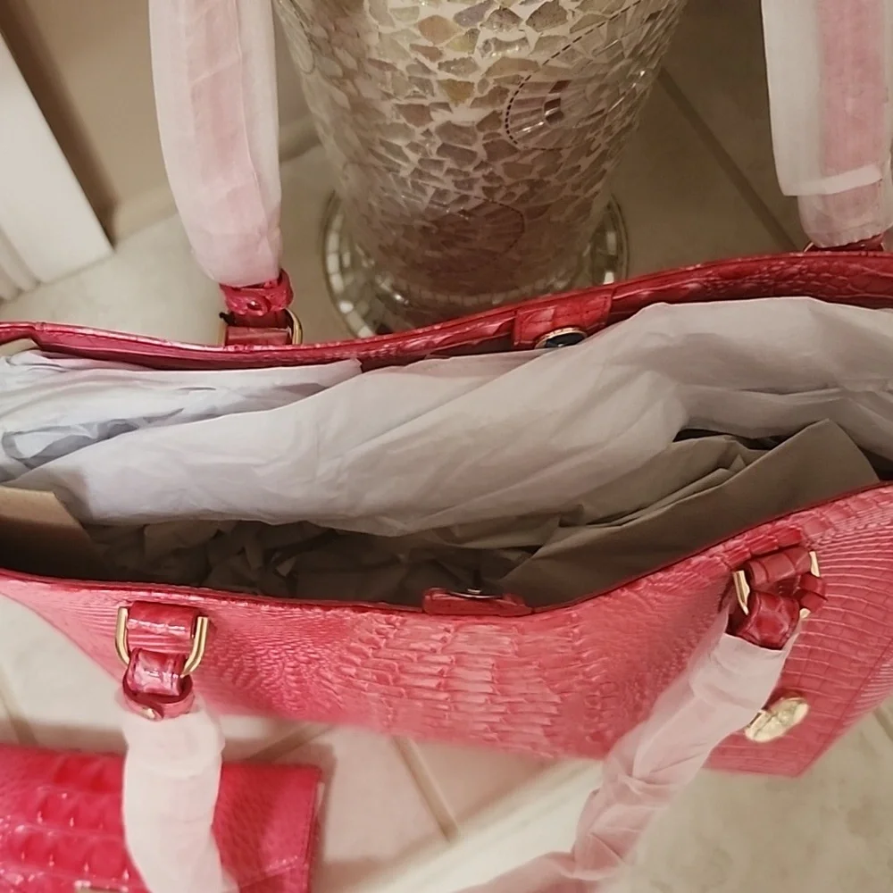 🛍🩷 BRAHMIN APRIL PINK COSMO TOTE & VERONICA WALLET 🩷🛍